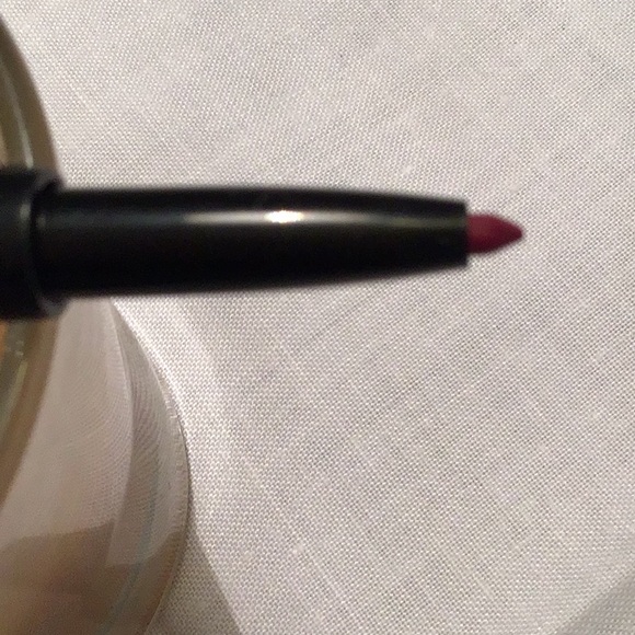Matte Lipstick with liner.🎄 Shade #16 - Picture 3 of 5